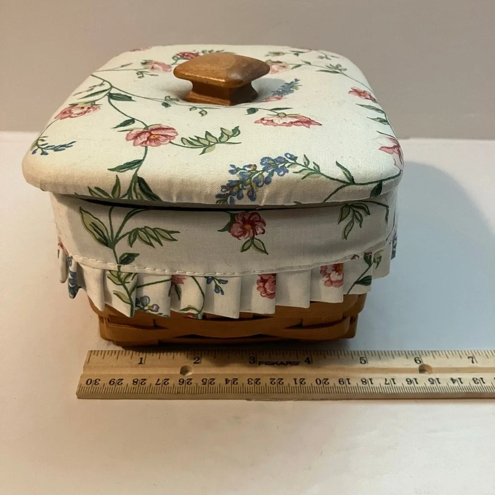 Henn Workshops Special‎ Edition Mother's Day floral lined vanity basket w/ lid